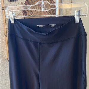 Old Navy Midnight Black Activewear Leggings